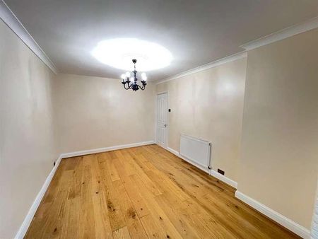 Great Cambridge Road, Enfield, EN1 - Photo 2