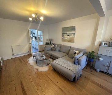 3 bedroom terraced house to rent - Photo 3