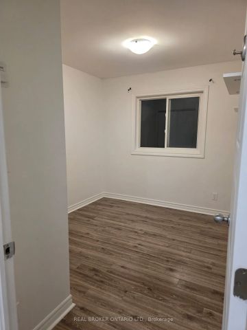 175 Peel Street #Main - Photo 2