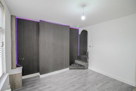 3 bedroom terraced house to rent - Photo 5