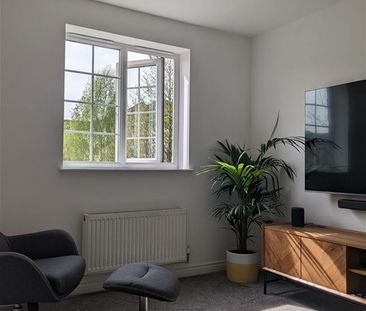 Annie Smith Way, Birkby, Huddersfield - Photo 1