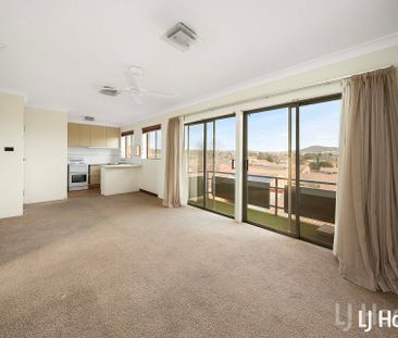 Fantastic 2 Bedroom 1st Floor Unit - Photo 3