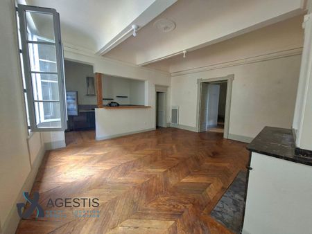 APPARTEMENT T2 66M - Photo 2