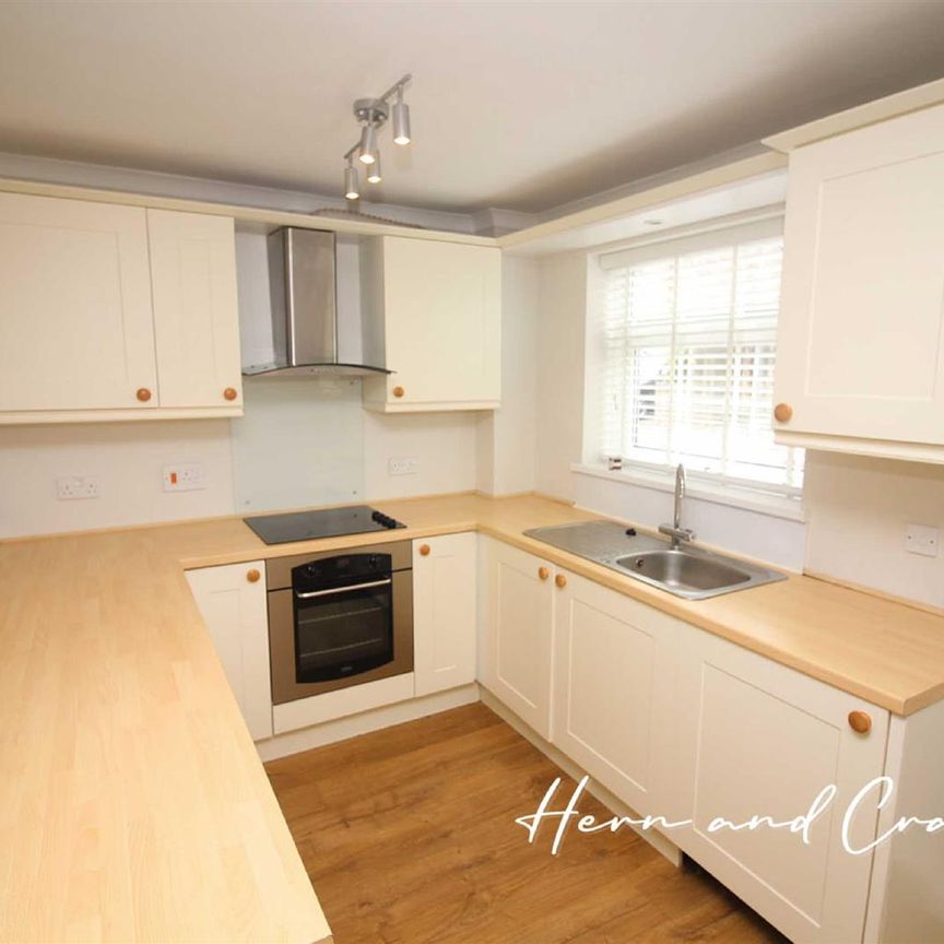2 Bedroom House - End Terrace - Photo 1