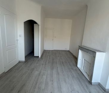 Location Appartement 3 pièces 69m² HYERES 83400 - Photo 1
