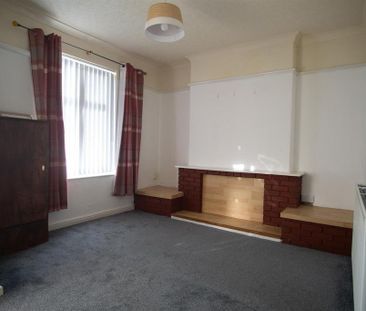2 bedroom end of terrace house to rent - Photo 4