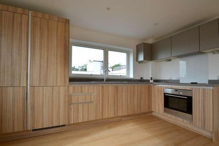 William House, Ringers Road, Bromley, Greater London, BR1 - Photo 3