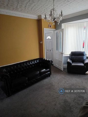 3 bedroom terraced house to rent - Photo 2