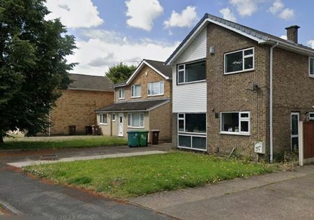5 Bed Detached House, Arnesby Road, NG7 - Photo 2