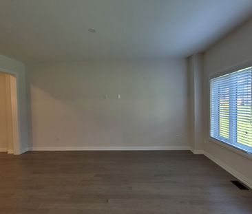 For Lease - 65 Federica Crescent, Wasaga Beach, Ontario - Photo 3