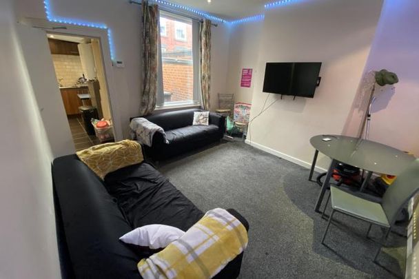 Norwood Place, - Photo 1