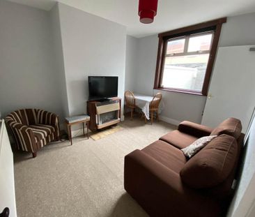 4 bedroom house to rent - Photo 1