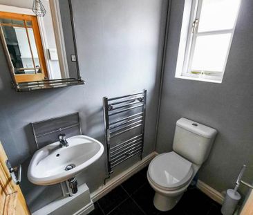 3 bedroom semi-detached house to rent - Photo 6