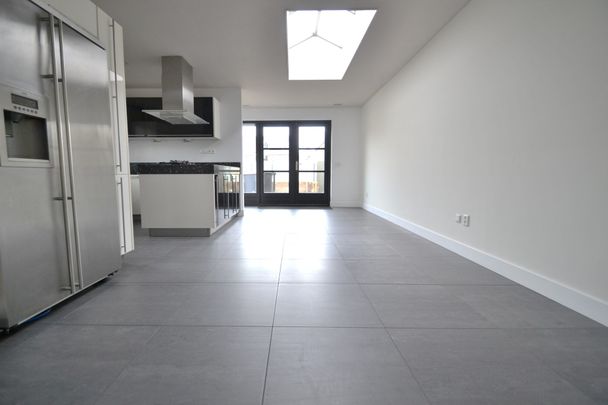 Te huur: Valkenburgseweg 8, 2223 KD Katwijk - Foto 1