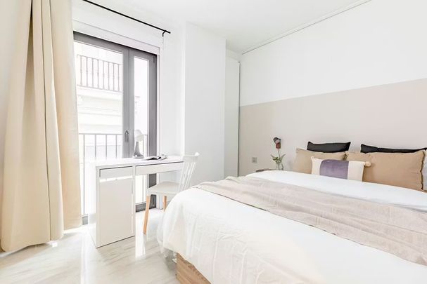 Carrer Comte de Montornés, Valencia, Valencian Community 46003 - Photo 1