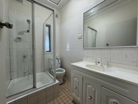 Neat and Tidy Home Located in a Prime Location!! - Photo 5