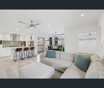 8 Meerup Drive, Success, WA 6164 - Photo 1