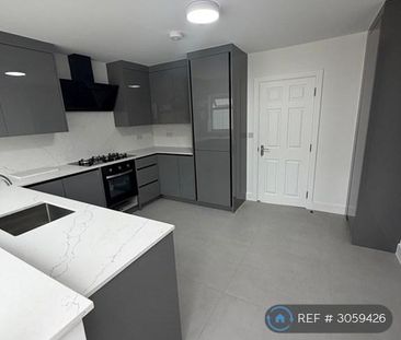 4 bedroom terraced house to rent - Photo 4