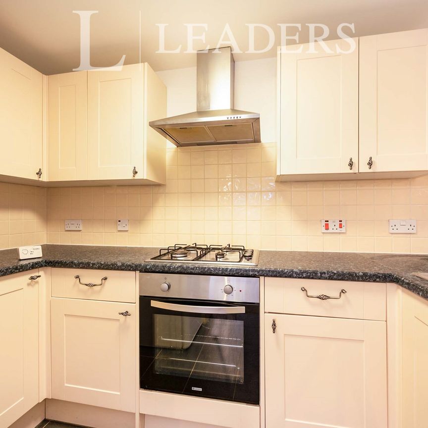 2 bedroom apartment to rent Southsea, PO5 - Photo 1