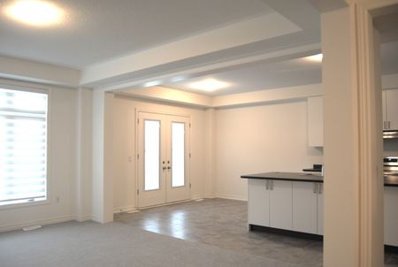 For Lease - 22 Sassafras Road, Springwater, Ontario - Photo 5