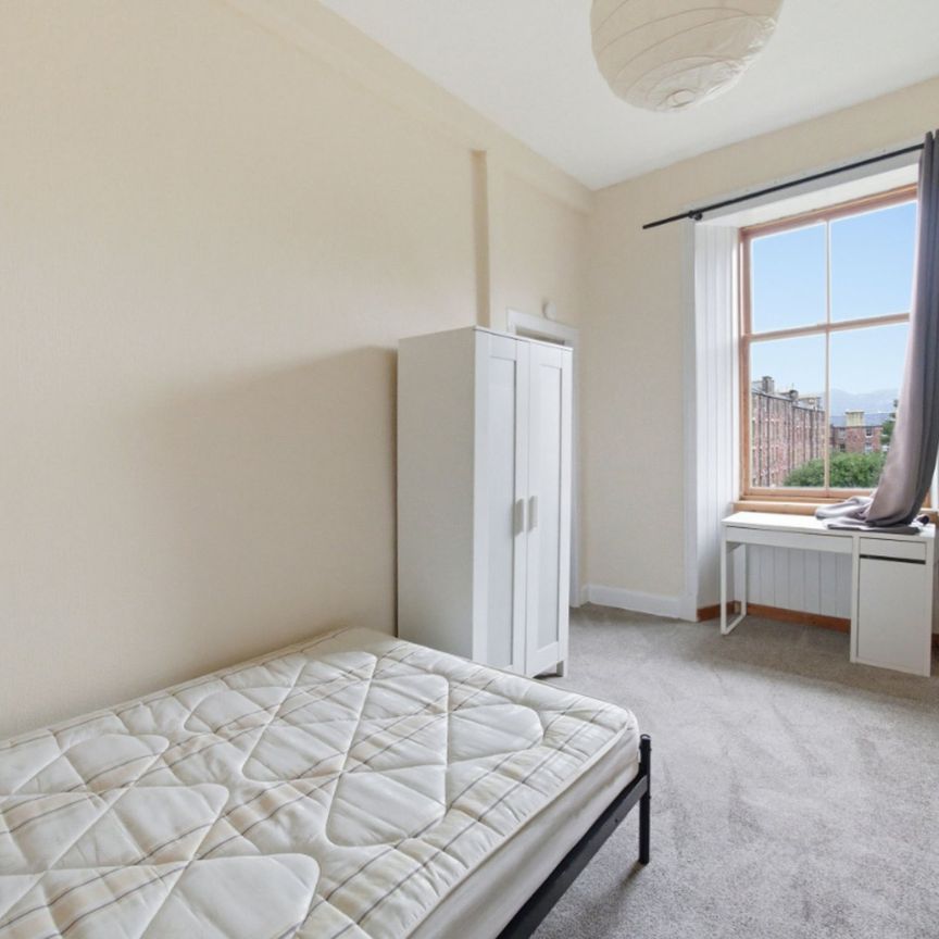 3 bedroom apartment to rent - Photo 1