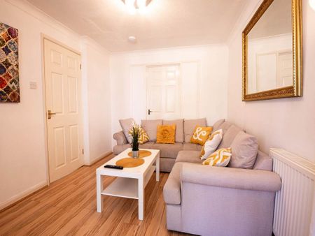 5 bedroom house to rent - Photo 2