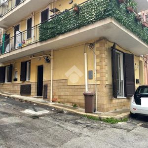 Bilocale in affitto - Photo 2