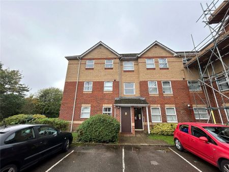 2 Bedroom Flat / Apartment - Lower Northam Road, Hedge End - Photo 2