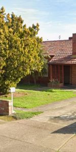 Available 6 Months - Great Location - Photo 3
