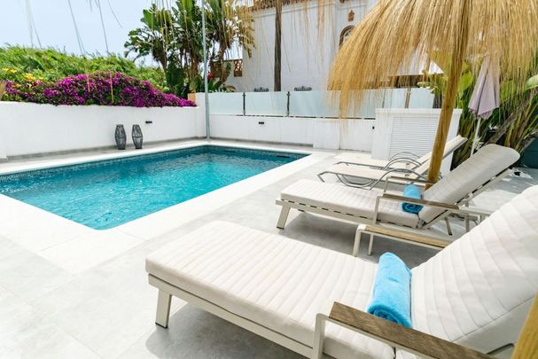 Luxury Villa for rent in Puerto Banus, Spain - Photo 1