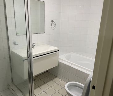 CLOSE TO PARRAMATTA STATION AND CBD - Photo 4