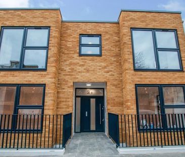 2 Bed Flat, St James's Park, CR0 - Photo 4