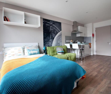 1 bedroom in a flat share to rent - Photo 4