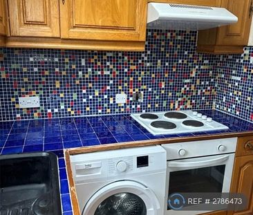 1 bedroom semi-detached house to rent - Photo 5