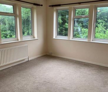 4 bedroom detached house to rent - Photo 2