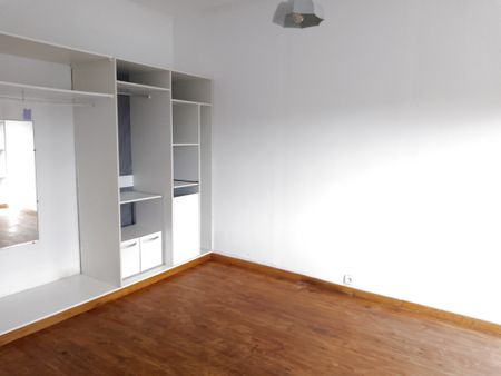 16000 ANGOULEME-Maison de ville T2 plain pied avec courette - Photo 2