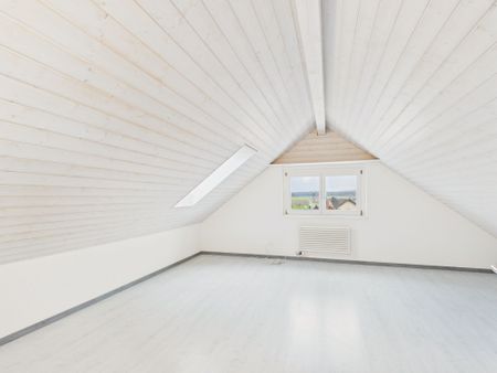 Enchanting 4.5-room duplex in Weinfelden - Photo 2