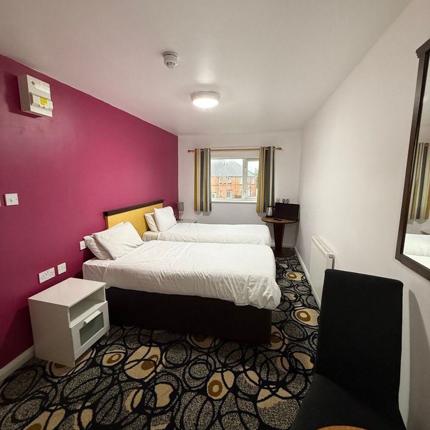 Room 208, SimplyStay Lincoln Road, Skegness, Lincolnshire, PE25 2EA - Photo 1