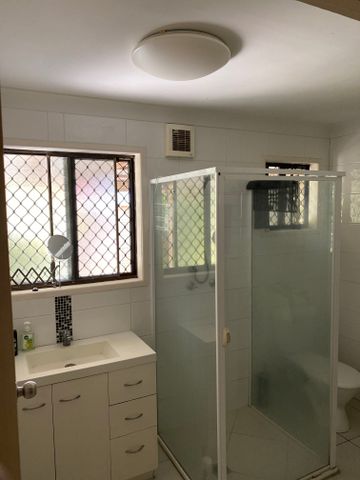 Loganlea - Photo 4