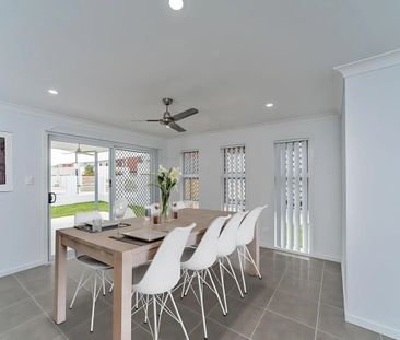 Fantastic Luxury Home in Hope Island - Photo 2