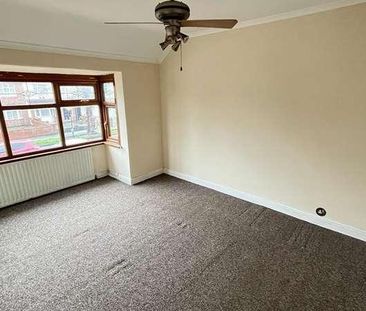 Vicarage Farm Road, Hounslow, TW5 - Photo 2