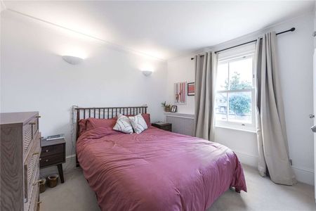 A delightful two bedroom Victorian house. - Photo 3
