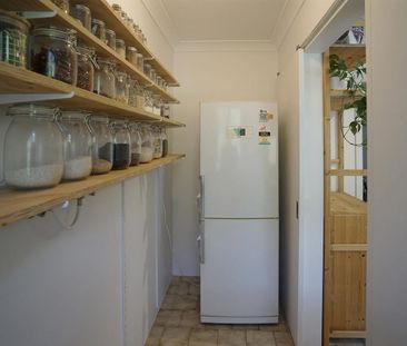 PERFECT SECURITY APARTMENT IN EXCELLENT CONDITION - Photo 2