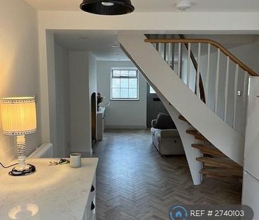 2 bedroom end of terrace house to rent - Photo 1