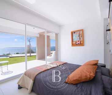 LOCATION SAISONNIÈRE - LES ISSAMBRES - VILLA PIED DANS L'EAU - 3 CH... - Photo 2