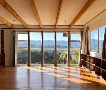 Spacious 2 Bed 2 Bath with Sun, Views & Courtyard - Photo 5