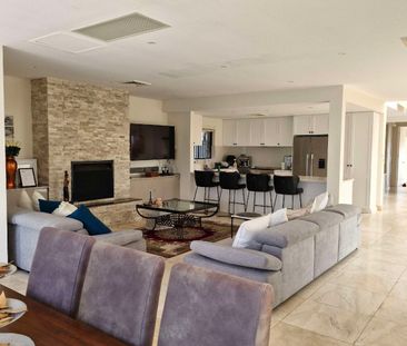 Sylvania Waters - Photo 1