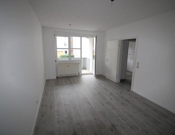 Schöne helle 1 Zimmer Wohnung in Reusa mit Balkon - Photo 1
