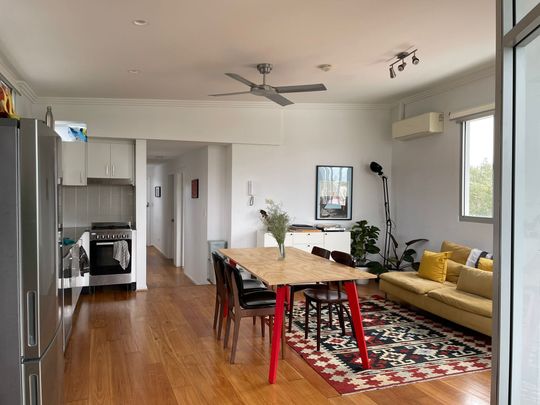 Darlington - Photo 1