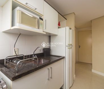 Apartamento com 1 quarto e 45m² para alugar em Petrópolis, Porto Al... - Photo 1